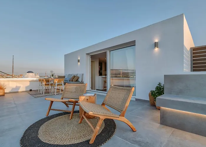 Nautica - Grand With Jacuzzi