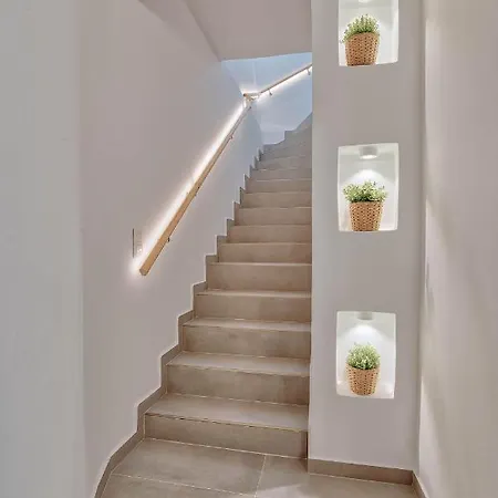 Nautica - Grand With Jacuzzi *