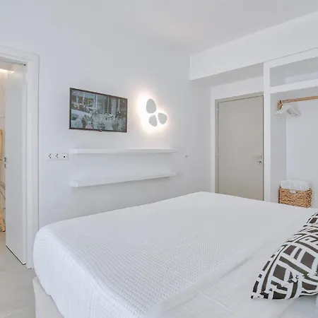 Nautica - Grand With Jacuzzi